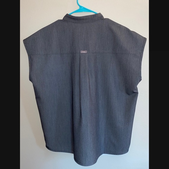 FIGS Rafaela Scrub Top - Picture 3 of 3